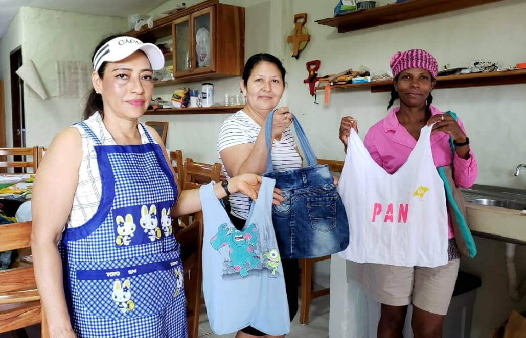 Galapagos Reusable Bag Making